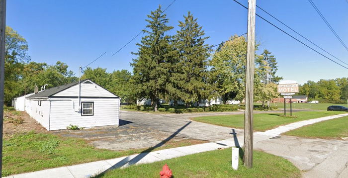 Town & Country Motel (Town and Country Motel) - Web Listing (newer photo)